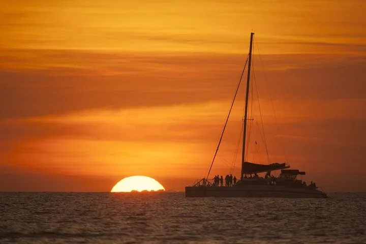 Sunset Catamaran & Snorkel from Tamarindo or Coco